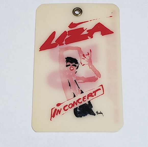 Vintage Accessories - Liza Minelli TOUR Luggage Tag